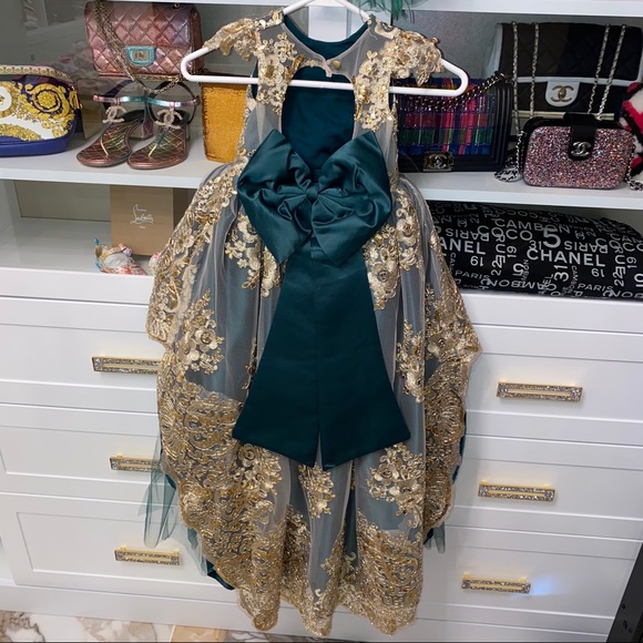 Custom dress - Picture 5 of 13